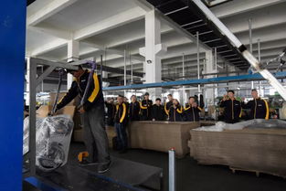 探訪新地標(biāo) 經(jīng)銷商參觀百萬產(chǎn)能新工廠，見證企業(yè)實(shí)力與稅務(wù)規(guī)范并行